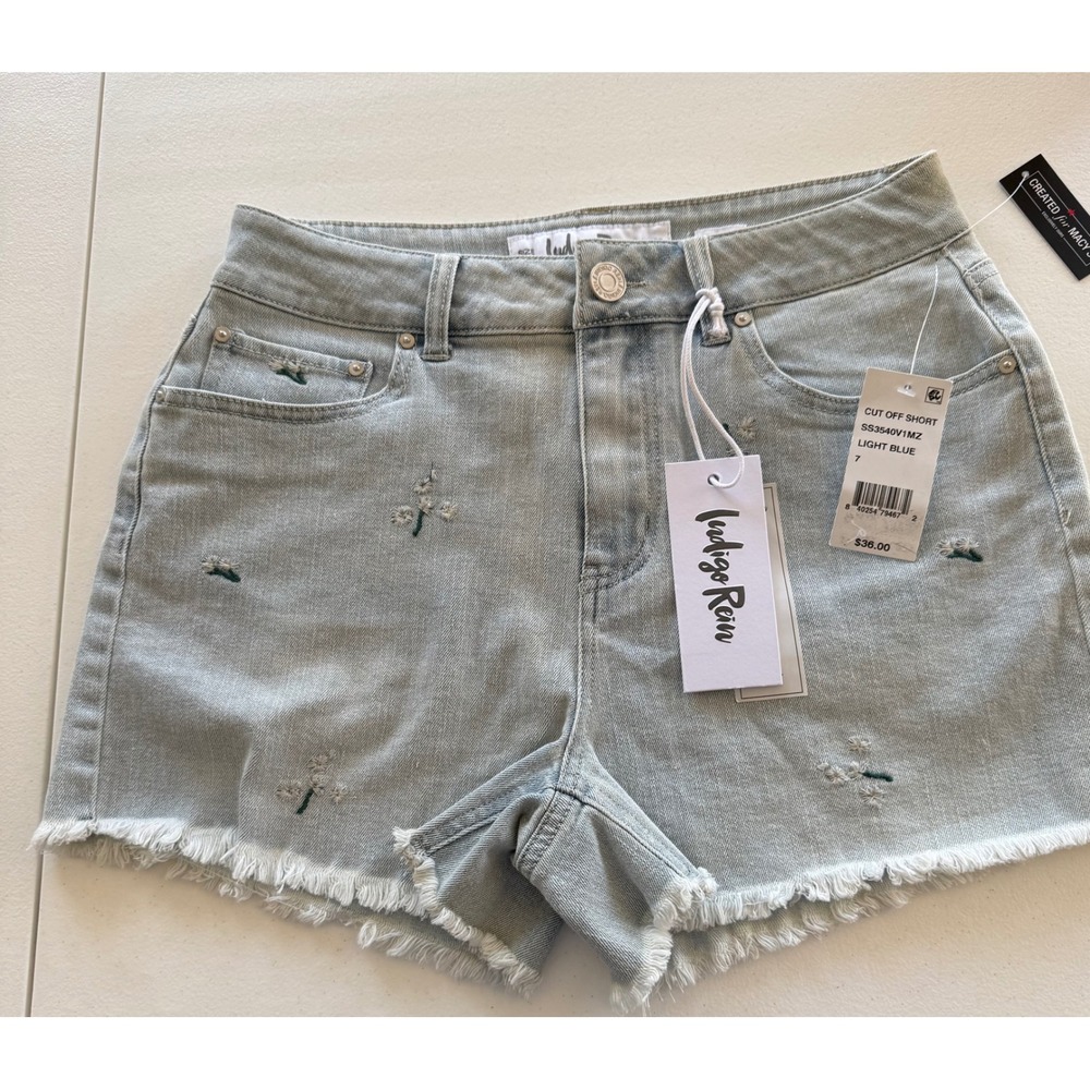 Indigo Rein Shorts Juniors Size 7 Curvy High Rise light blue Stretch